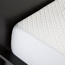 Load image into Gallery viewer, Five 5Ided® Icetech™ Mattress Protector